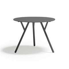 60 cm black luxury aluminium 'Iowa' round outdoor coffee table, great for alfresco furniture setups, displayed on a plain white background, viewed from the front.