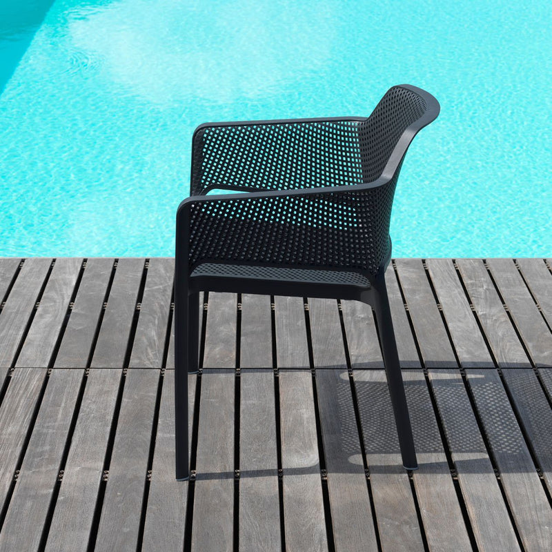 Nardi Net Relax Chair in polypropylene resin, durable and comfortable, ideal for outdoor furniture