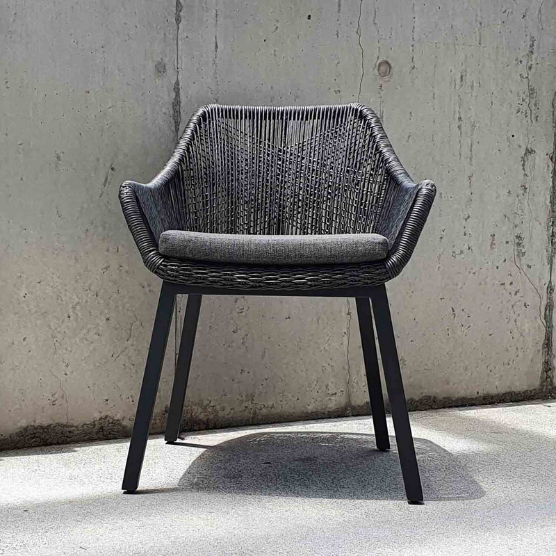 String Outdoor Wicker Dining Chair
