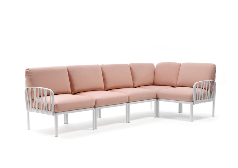 Pink & white Nardi Komodo 5-seater resin modular lounge, ideal for outdoor furniture setups displayed on a plain white background, viewed from a front angle.