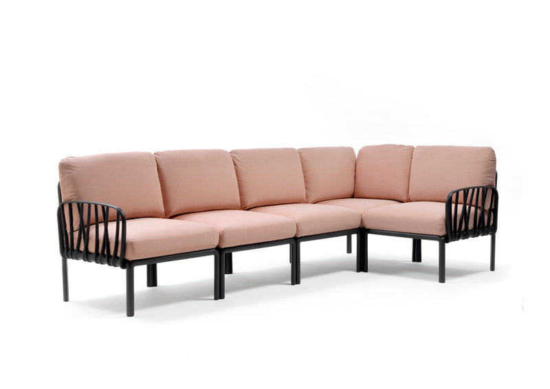 Pink & black Nardi Komodo 5-seater resin modular lounge, ideal for outdoor furniture setups displayed on a plain white background, viewed from a front angle.